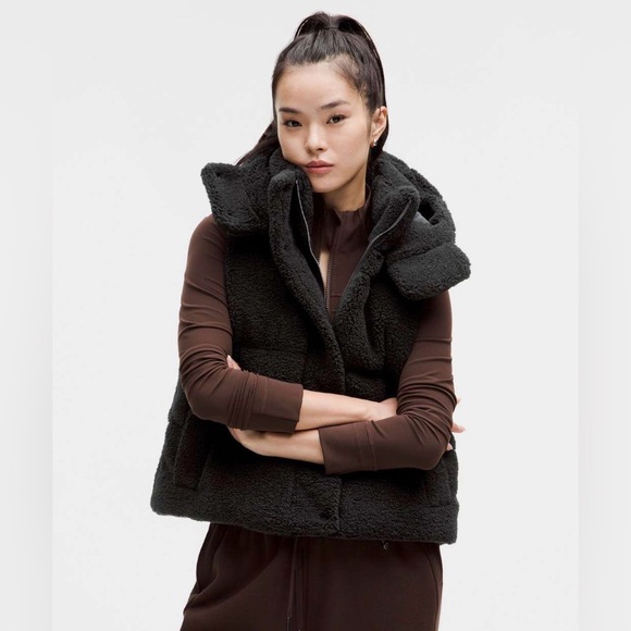 NWT Lululemon Wunder Puff Cropped Vest Textured Fleece Size 6 - Picture 1 of 7